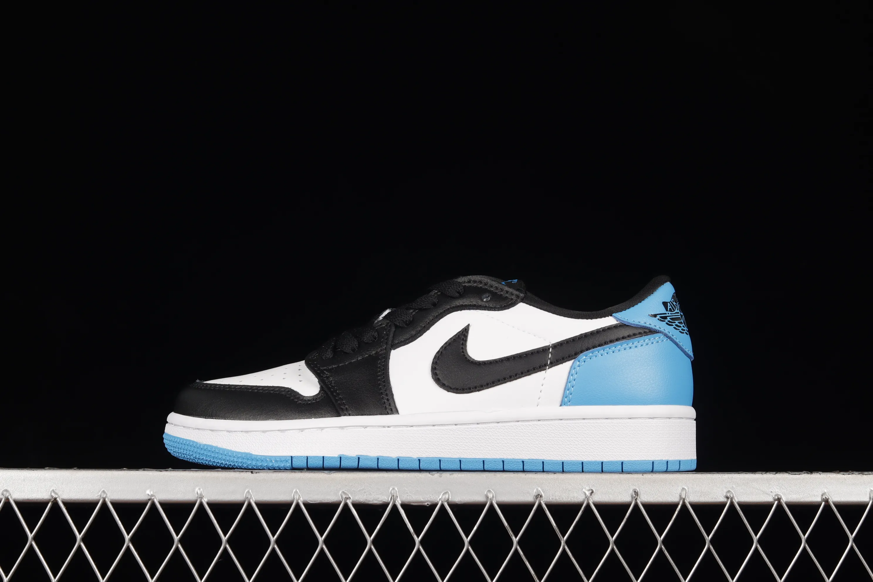 All categories Air Jordan Jordan series basketball shoes Air Jordan 1 Low Z version Air Jordan 1 Low "UNC" AJ1 Joe 1 blue and white low-top casual sneakers CZ0790-104